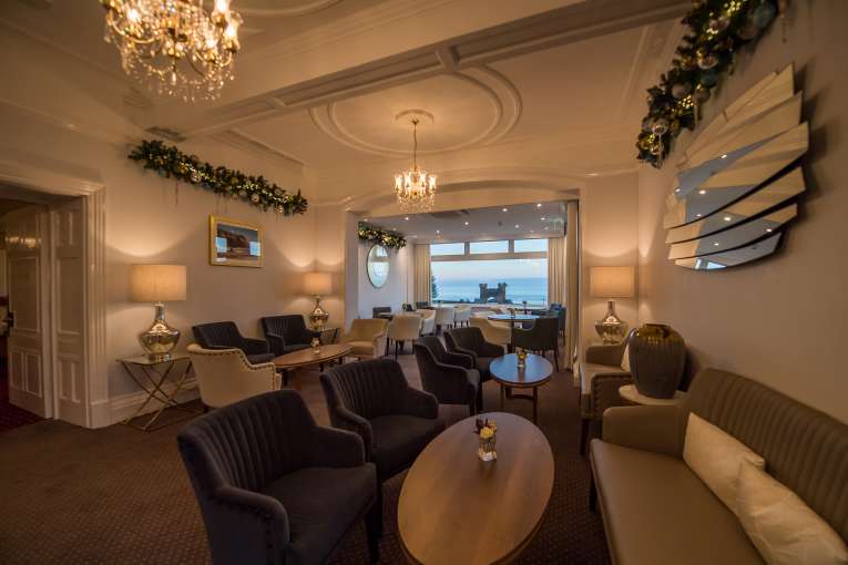 Belmont residents Lounge at Christmas