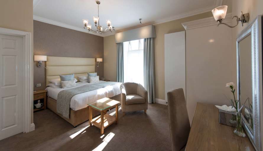Belmont Hotel Inland Twin Double Accommodation Bed and Seating