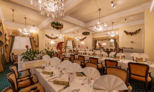 Belmont Restaurant at Christmas